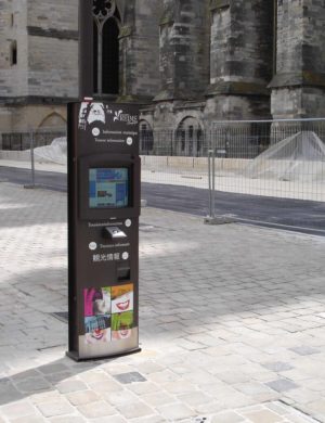 Borneconcept_Reims4_lr borne d'affichage et reservation de ticket